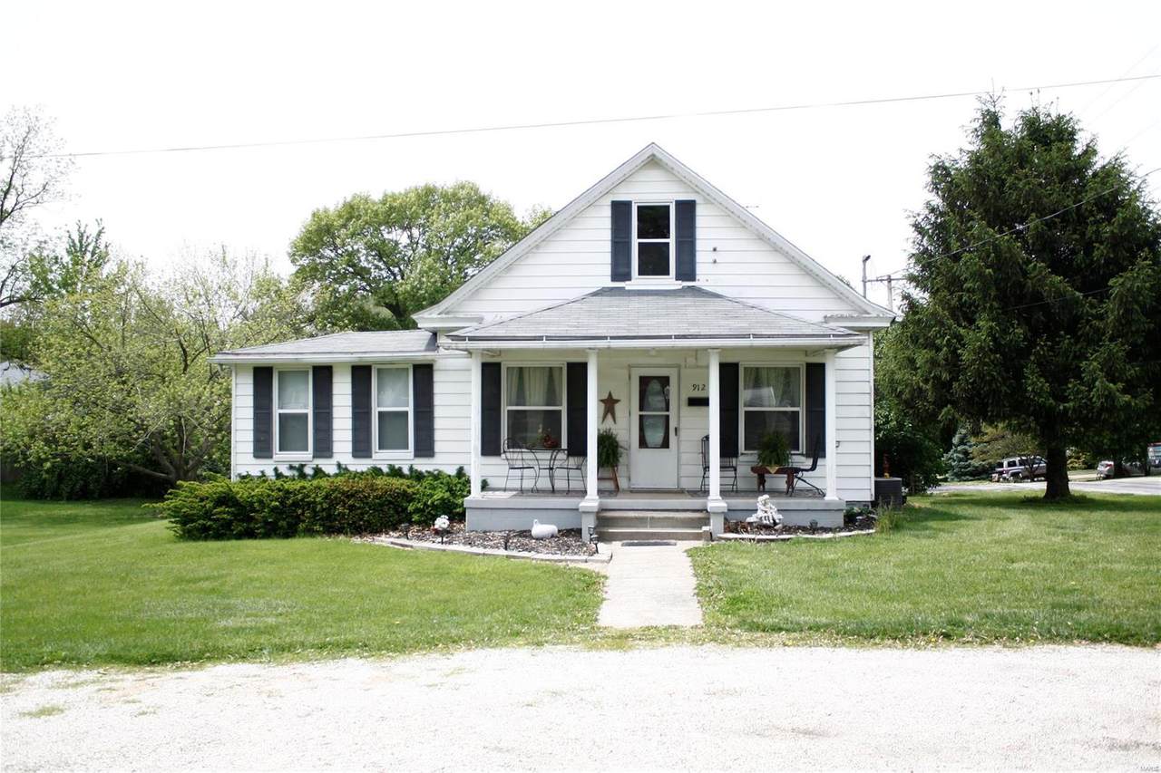 912 Warren Street - Photo 1