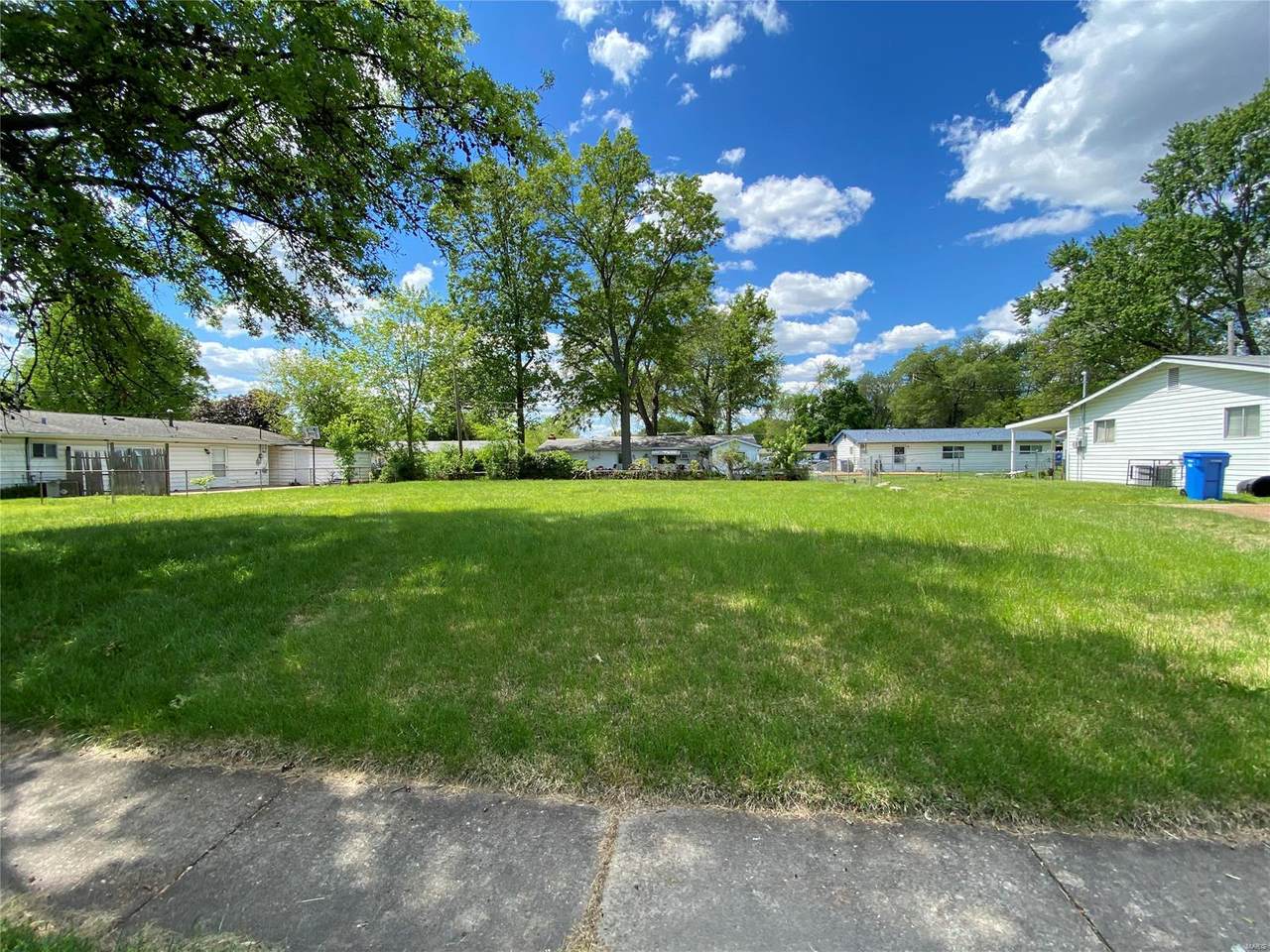 1420 Swallow Lane - Photo 1