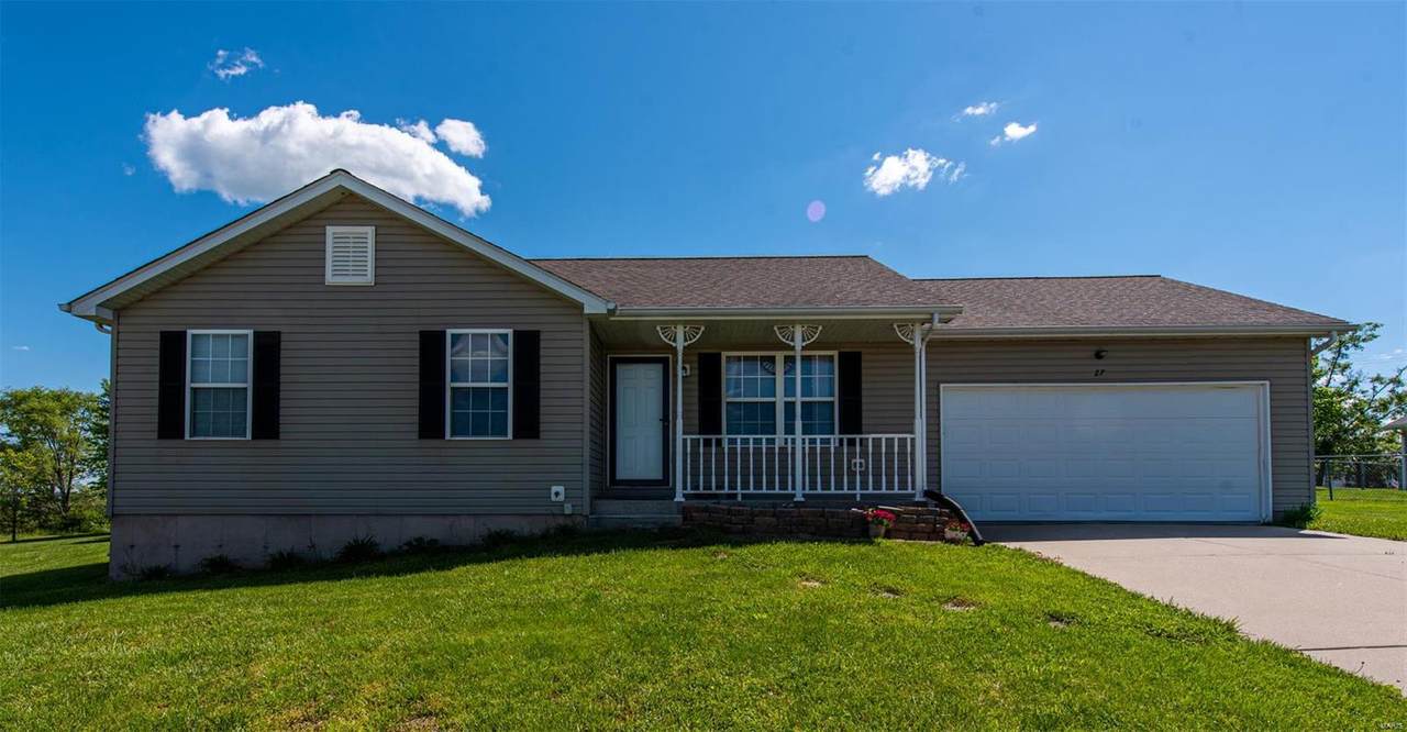 27 Michelle Drive - Photo 1