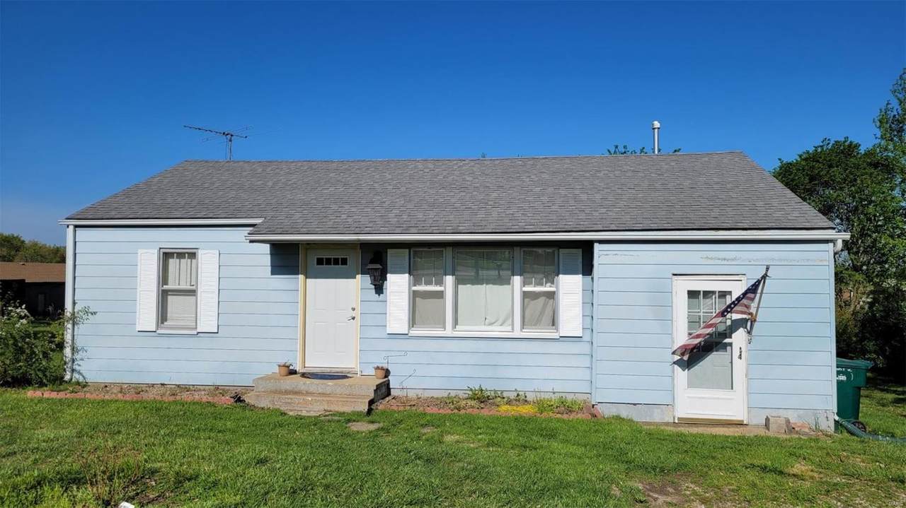 26037 Highway 5 - Photo 1