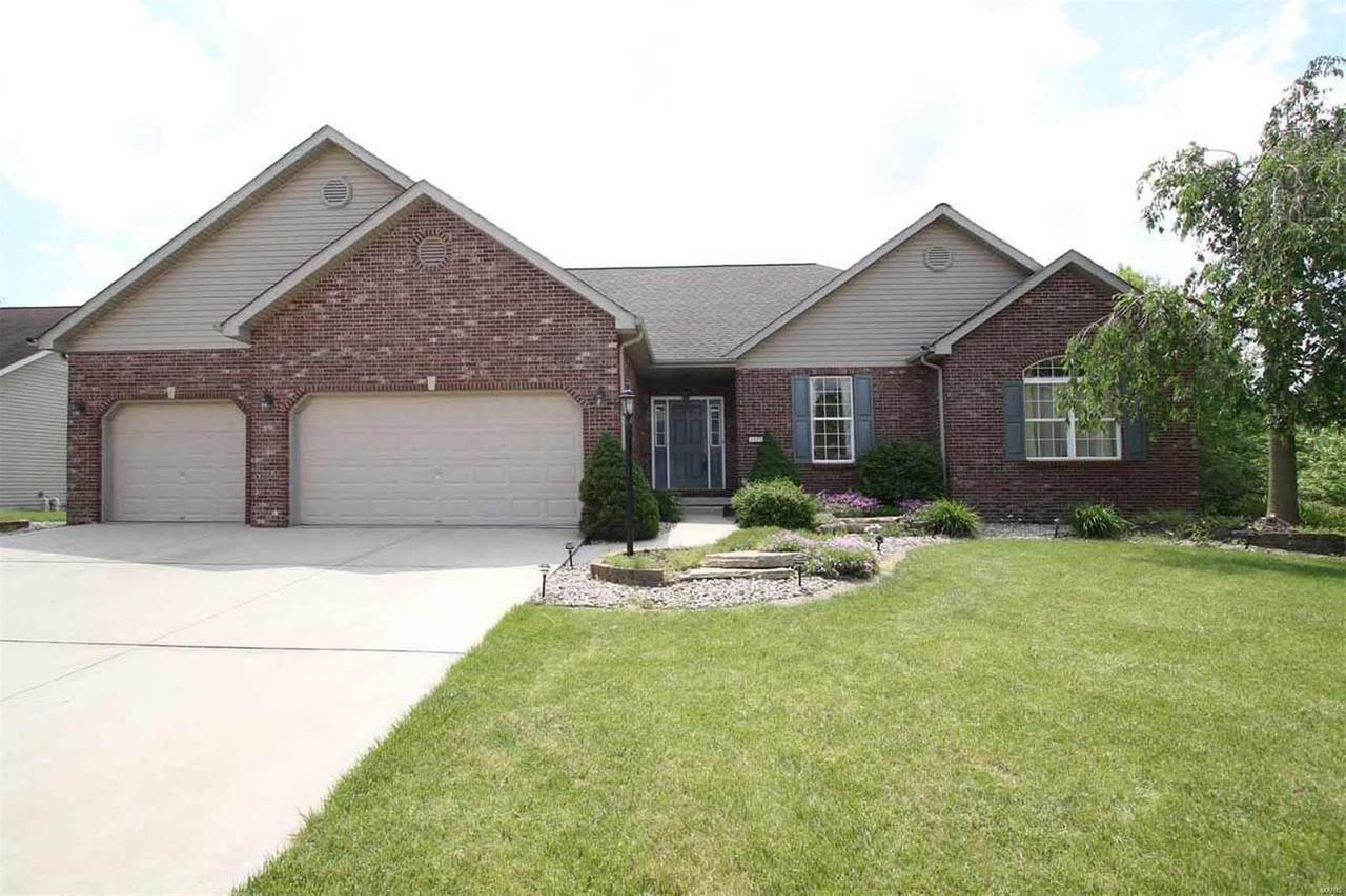1221 Seasons Drive - Photo 1