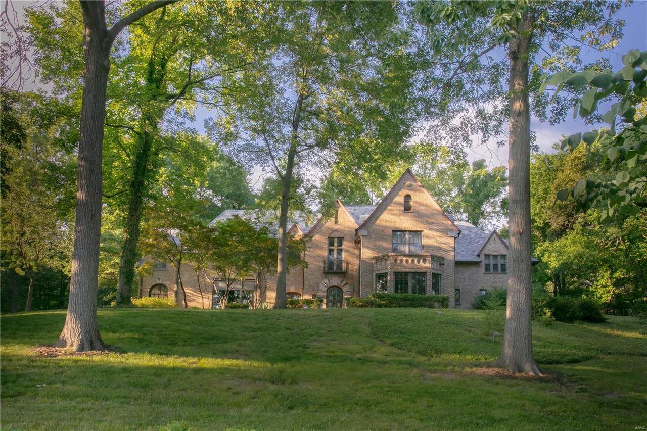 1 Carrswold Drive - Photo 1