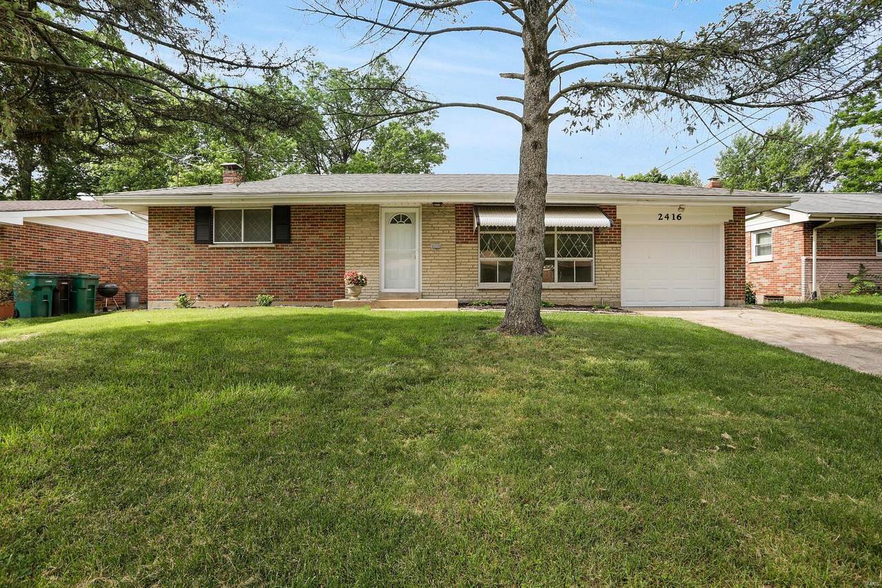 2416 Springhill Lane - Photo 1