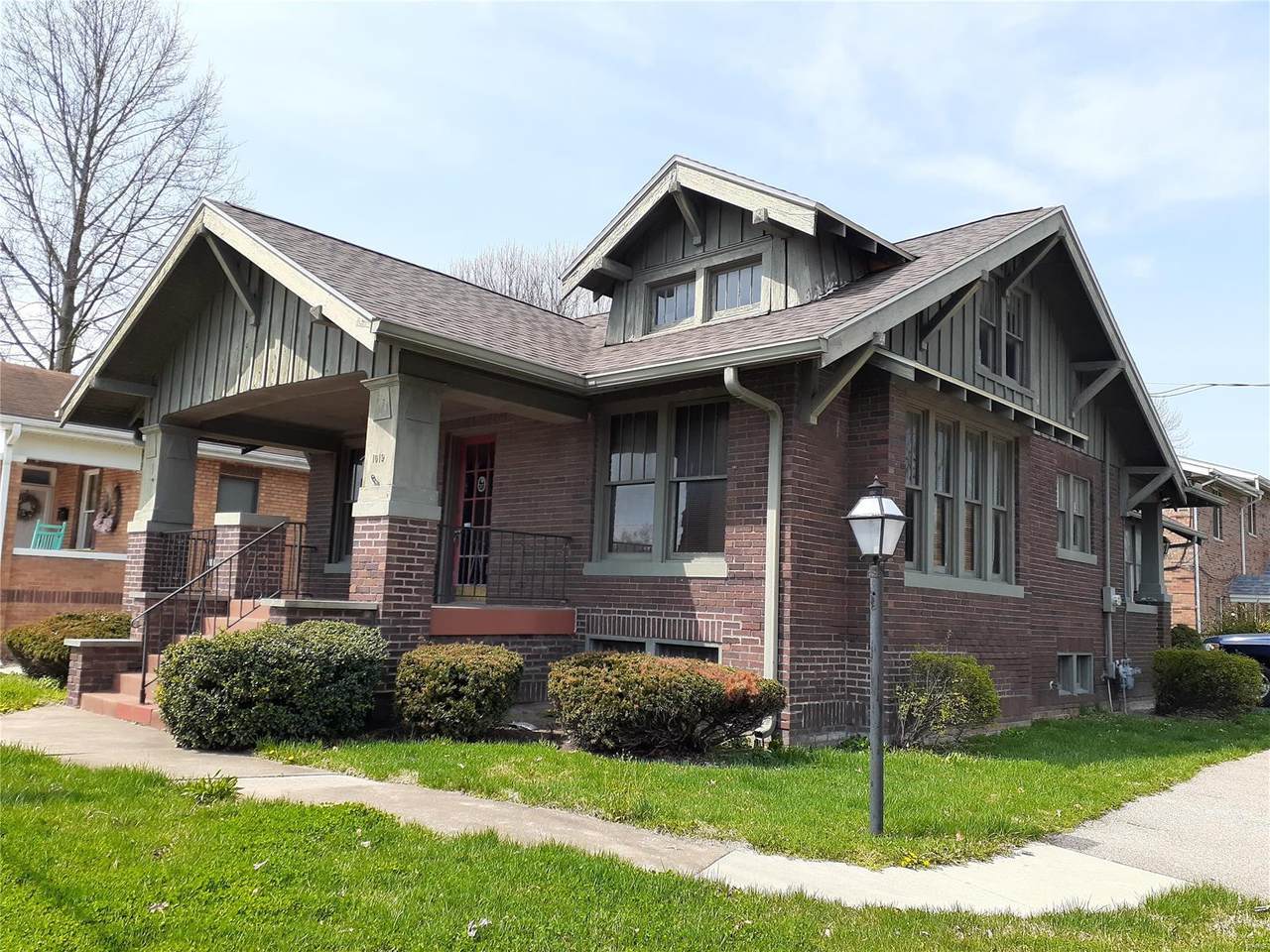 1019 Vandalia - Photo 1