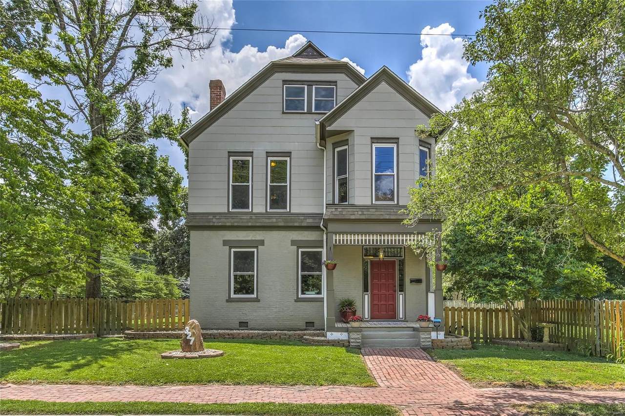 327 12th Street - Photo 1