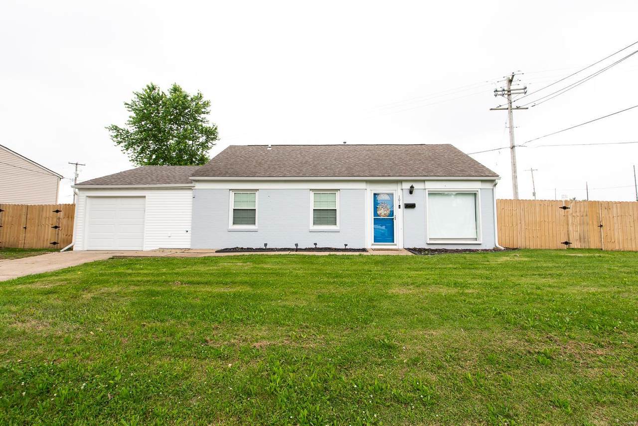 101 Dartmouth Drive - Photo 1