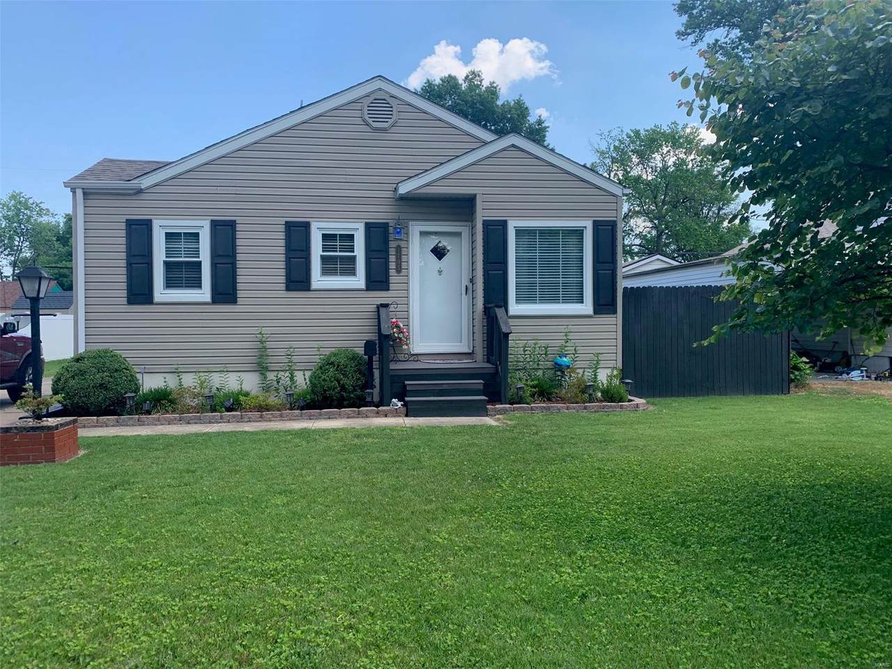 1705 Mitchell Avenue - Photo 1