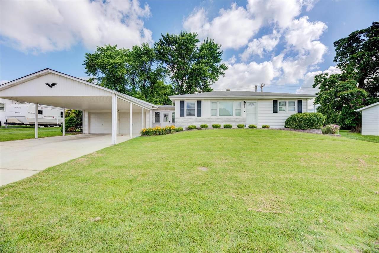 3620 Fairview Drive - Photo 1