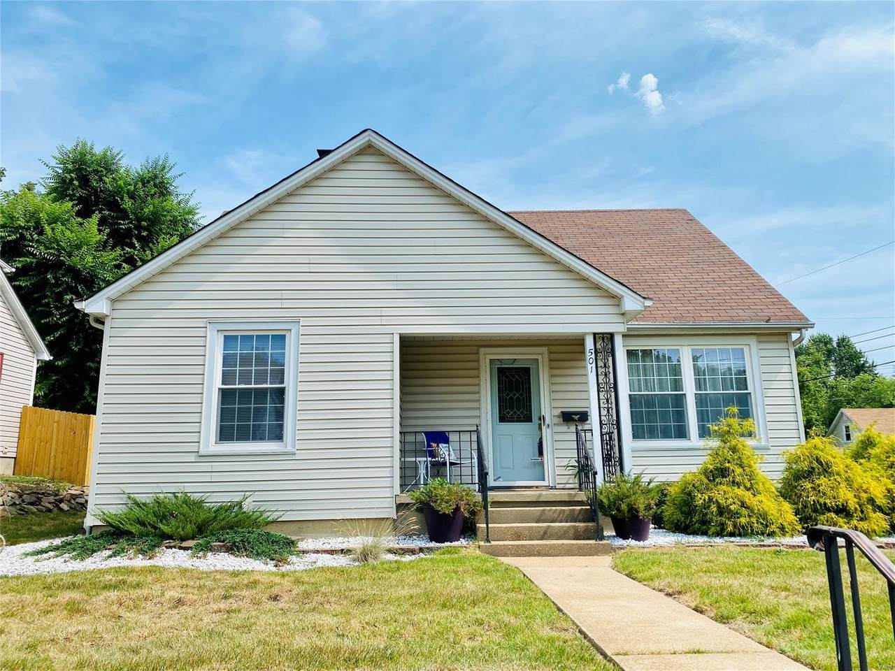 501 9th Street - Photo 1