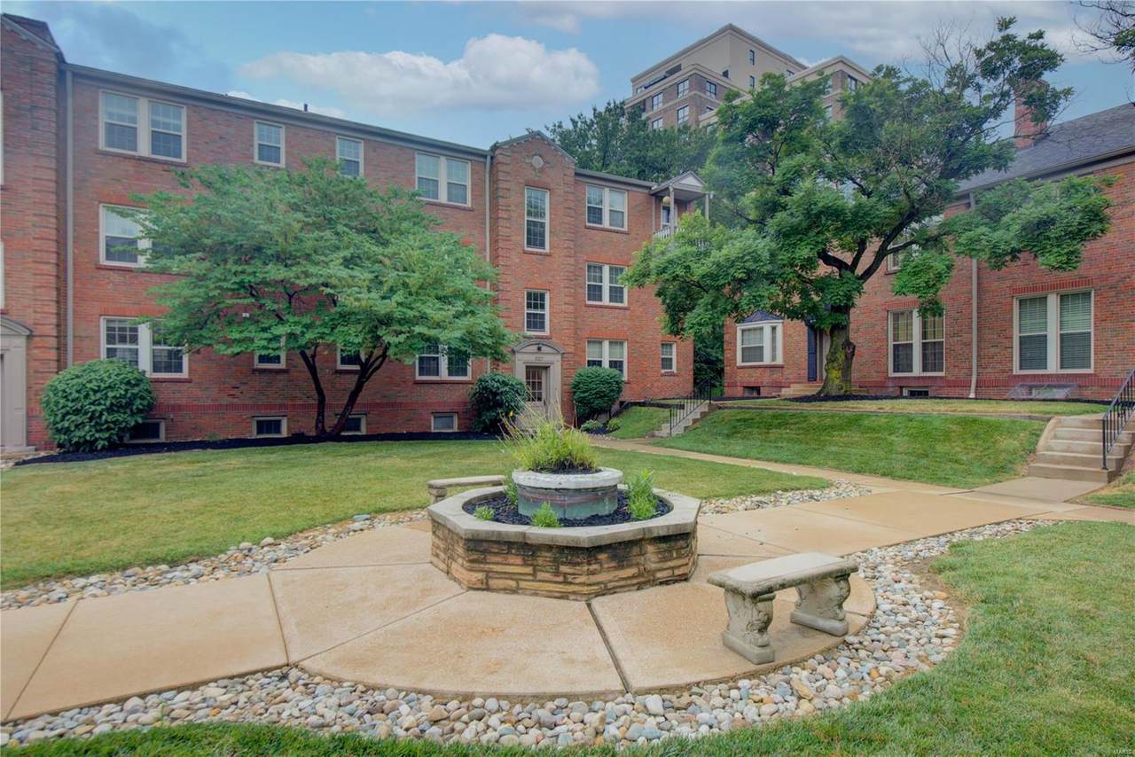 827 Westwood Drive - Photo 1