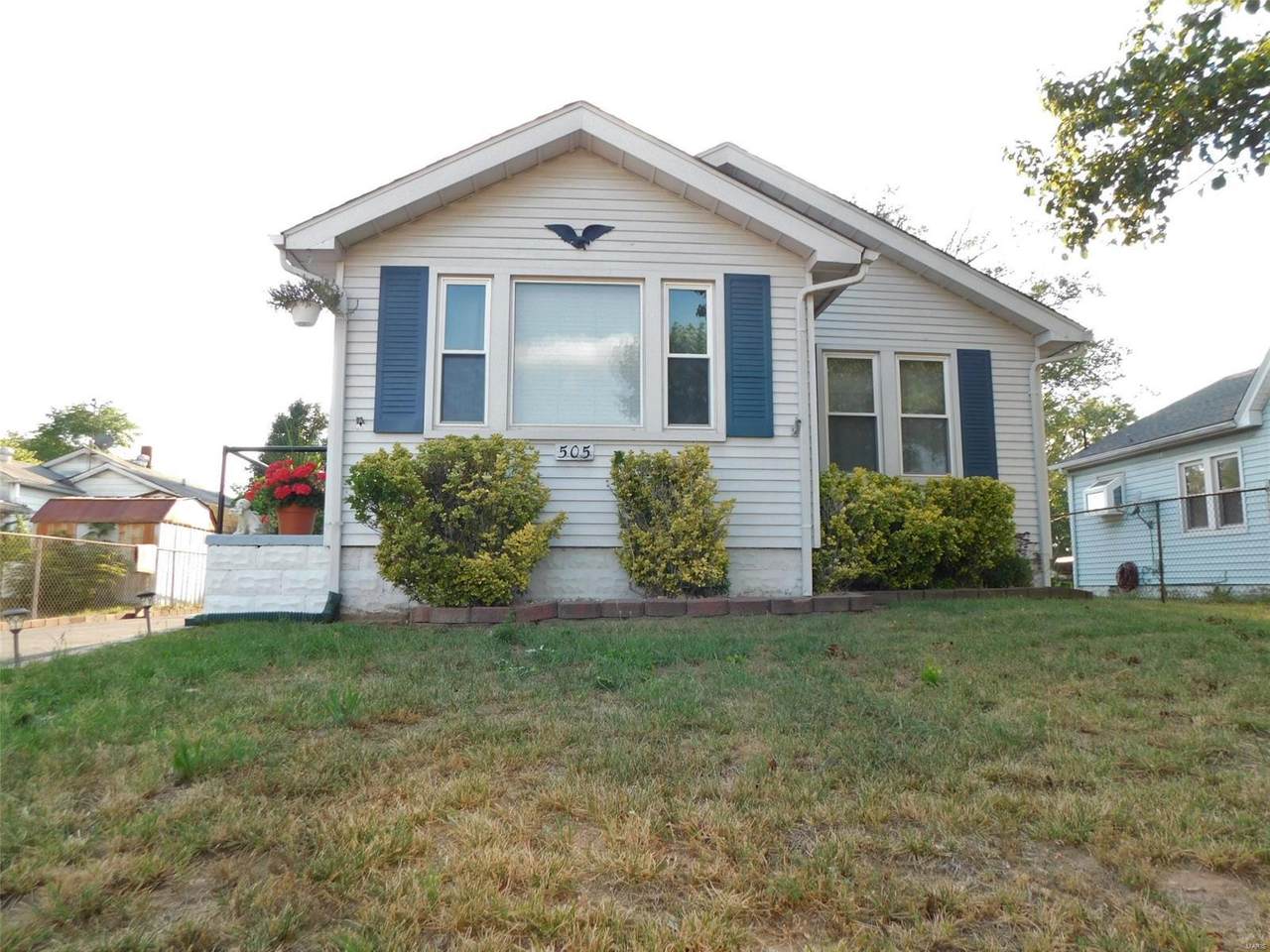 505 Lincoln Avenue - Photo 1