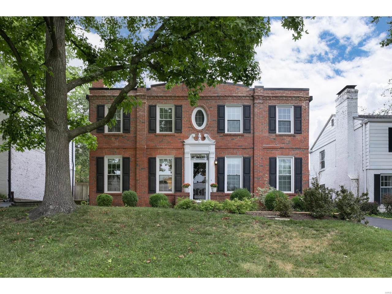 8522 Colonial Lane - Photo 1