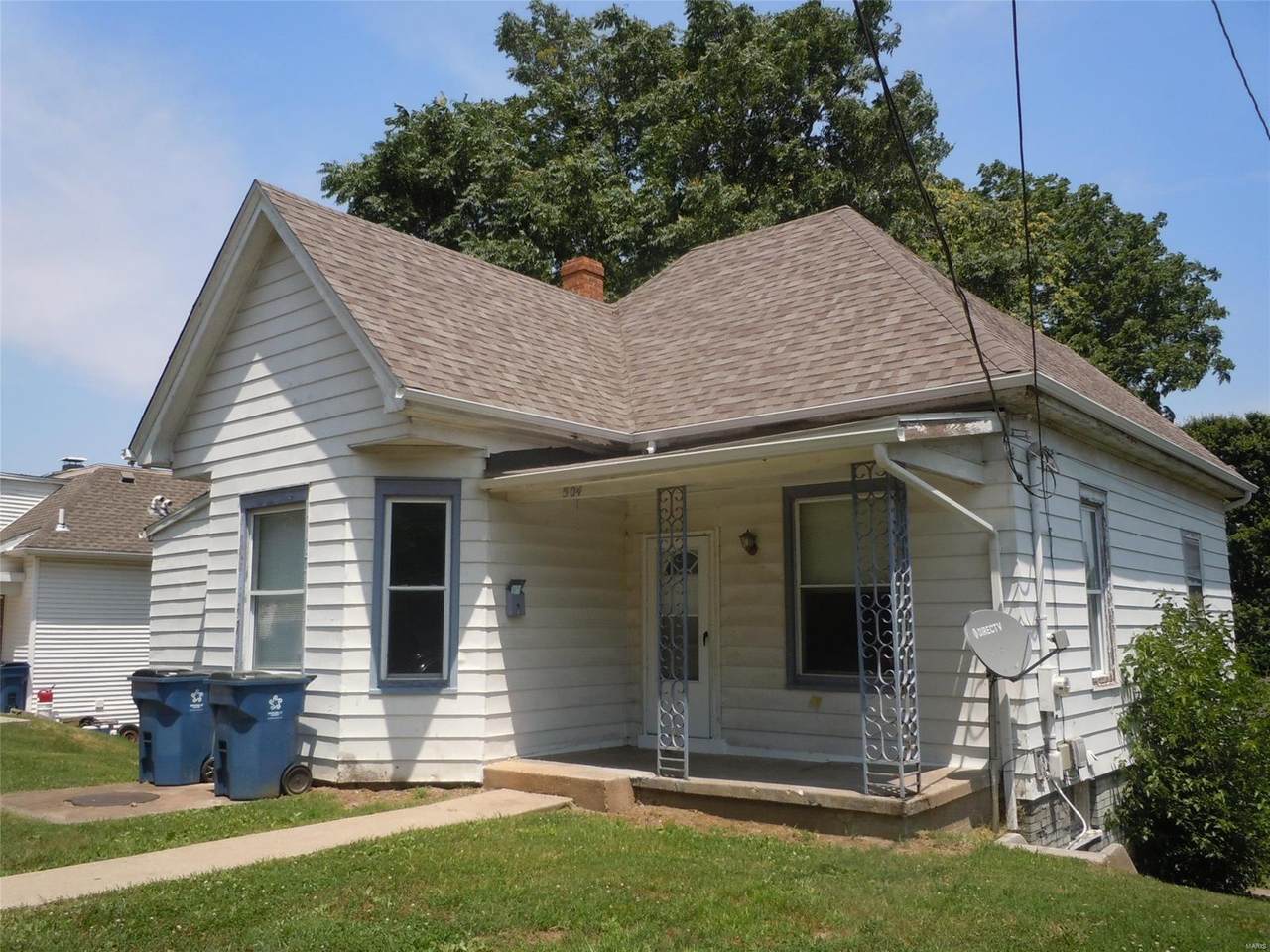 504 Center - Photo 1