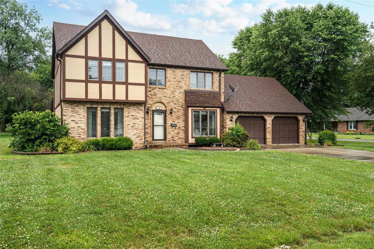 1207 Macoupin Street - Photo 1