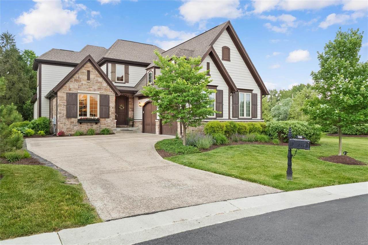 738 Woods Of Ladue - Photo 1