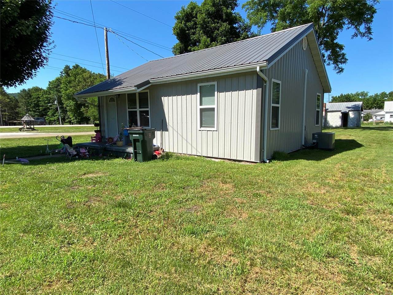 212 Lucas Street - Photo 1