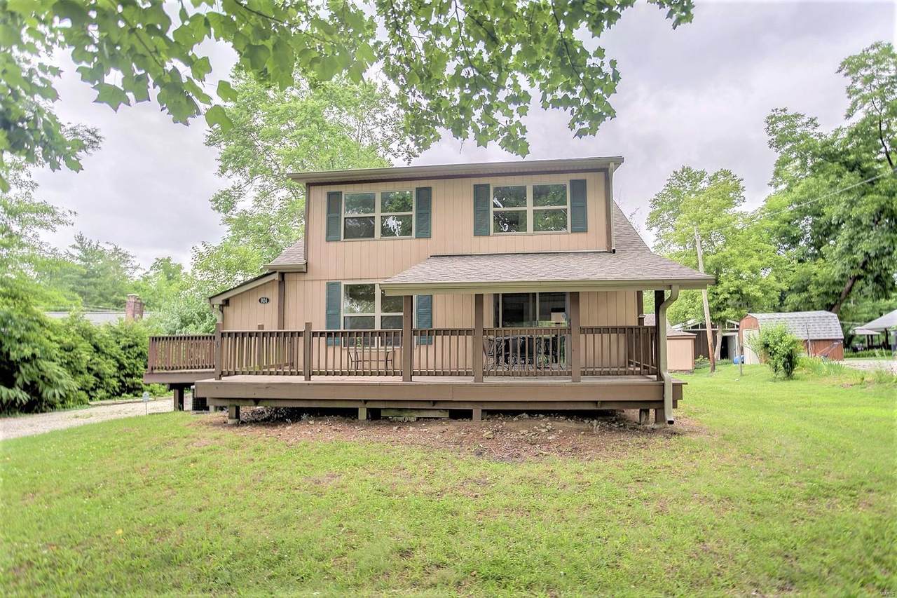 924 Belt West - Photo 1