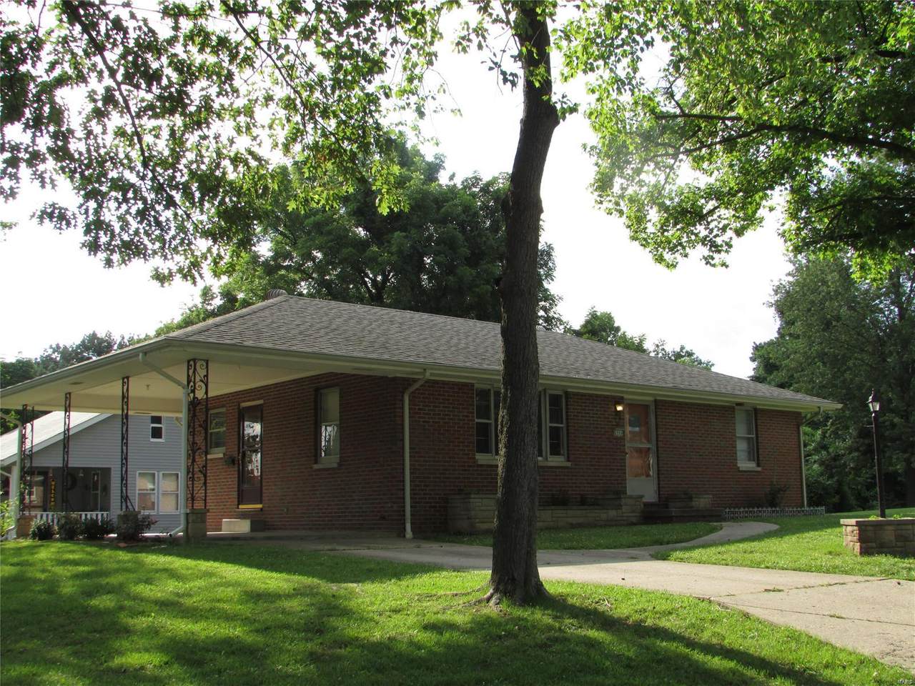2066 Dunnegan Street - Photo 1