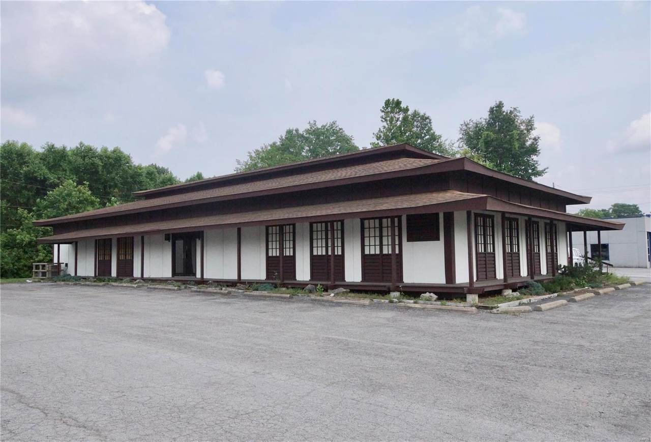 813 Belt West - Photo 1