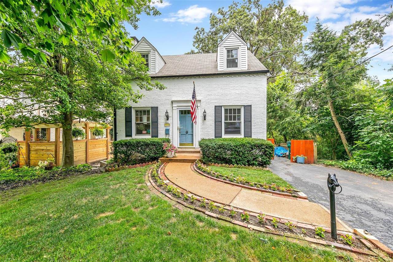 112 Brent Avenue - Photo 1