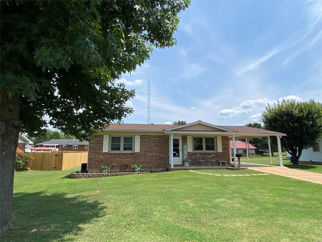 215 Williams - Photo 1