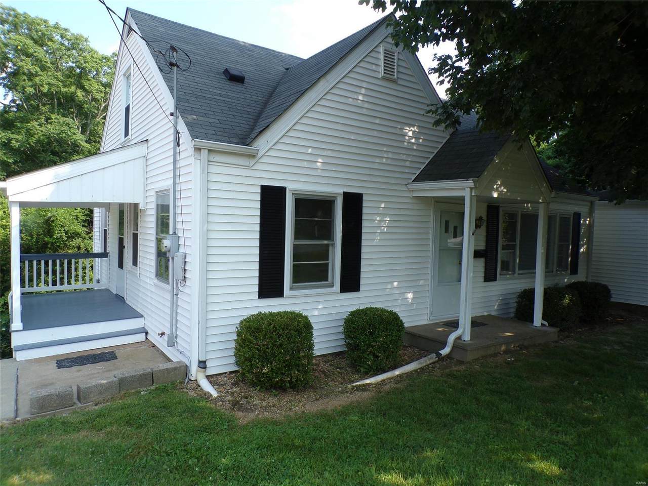 1118 Saint Clair Avenue - Photo 1