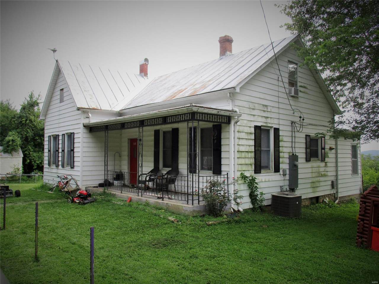685 Main Street - Photo 1