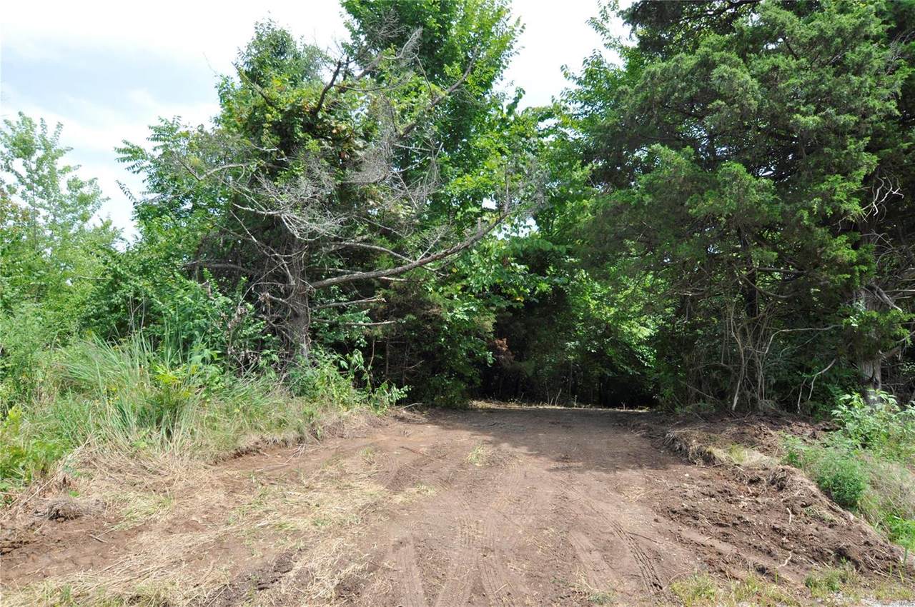 2704 Sutterville Road - Photo 1