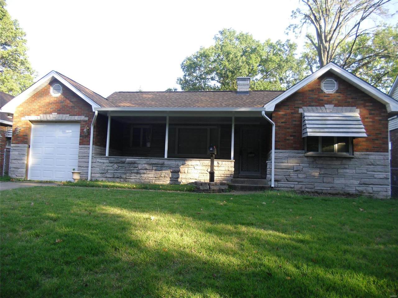 2746 Grand Avenue - Photo 1