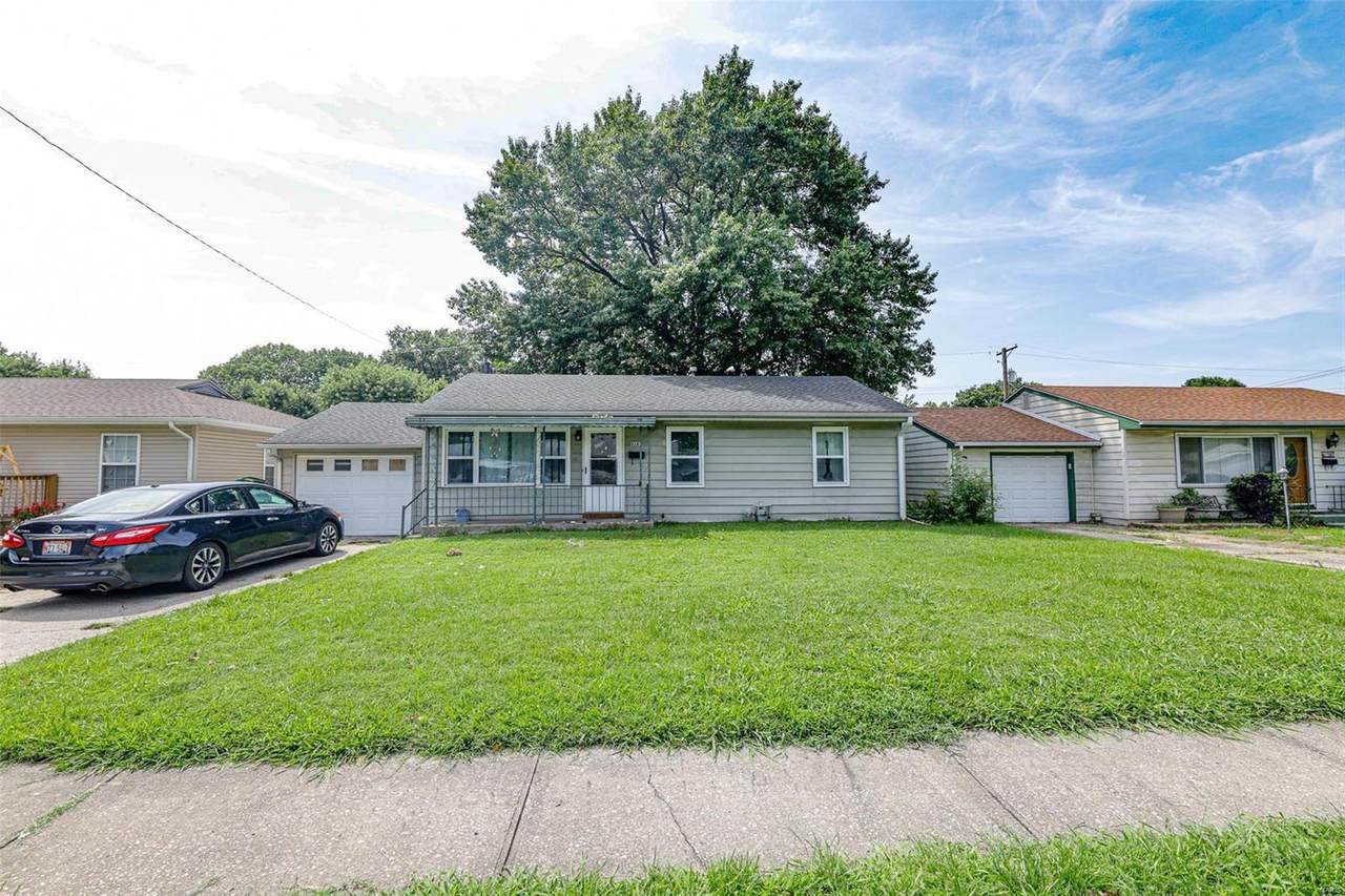 3161 Aubrey Avenue - Photo 1