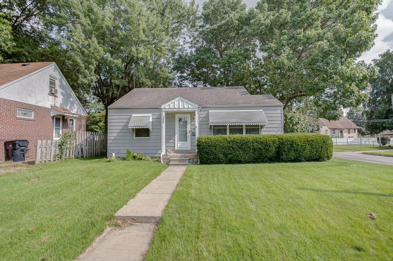 300 38th Street - Photo 1