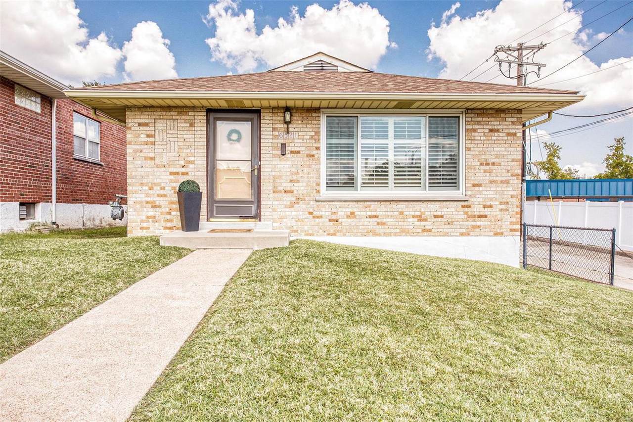 6521 Bancroft Avenue - Photo 1