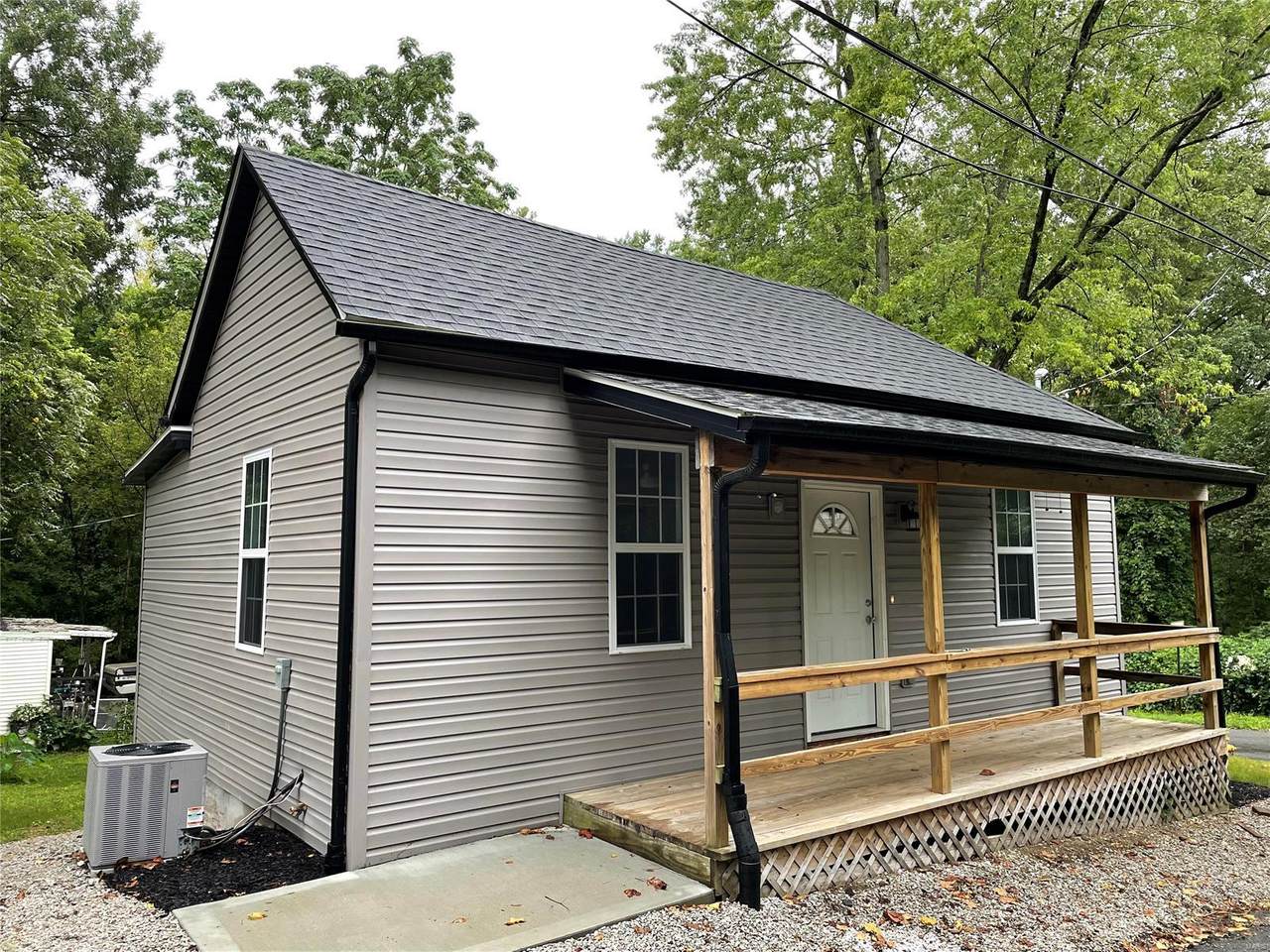 520 Strong Avenue - Photo 1