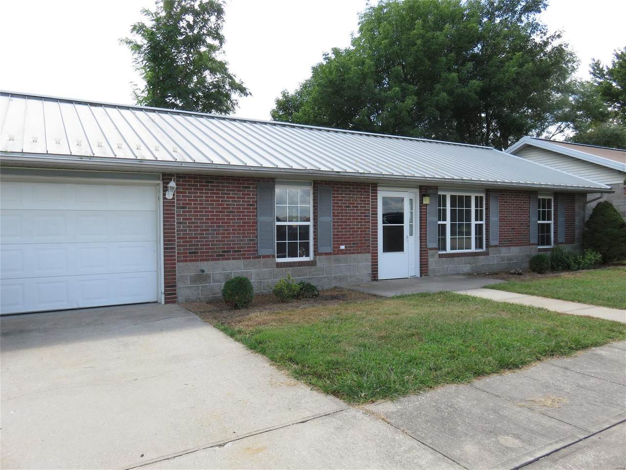 1800 Cope Drive - Photo 1
