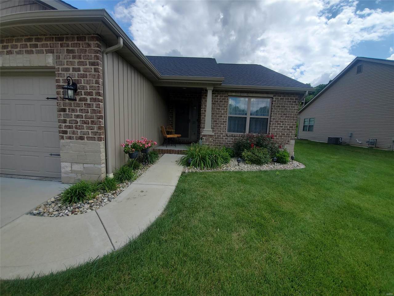 8019 Villa Valley Lane - Photo 1