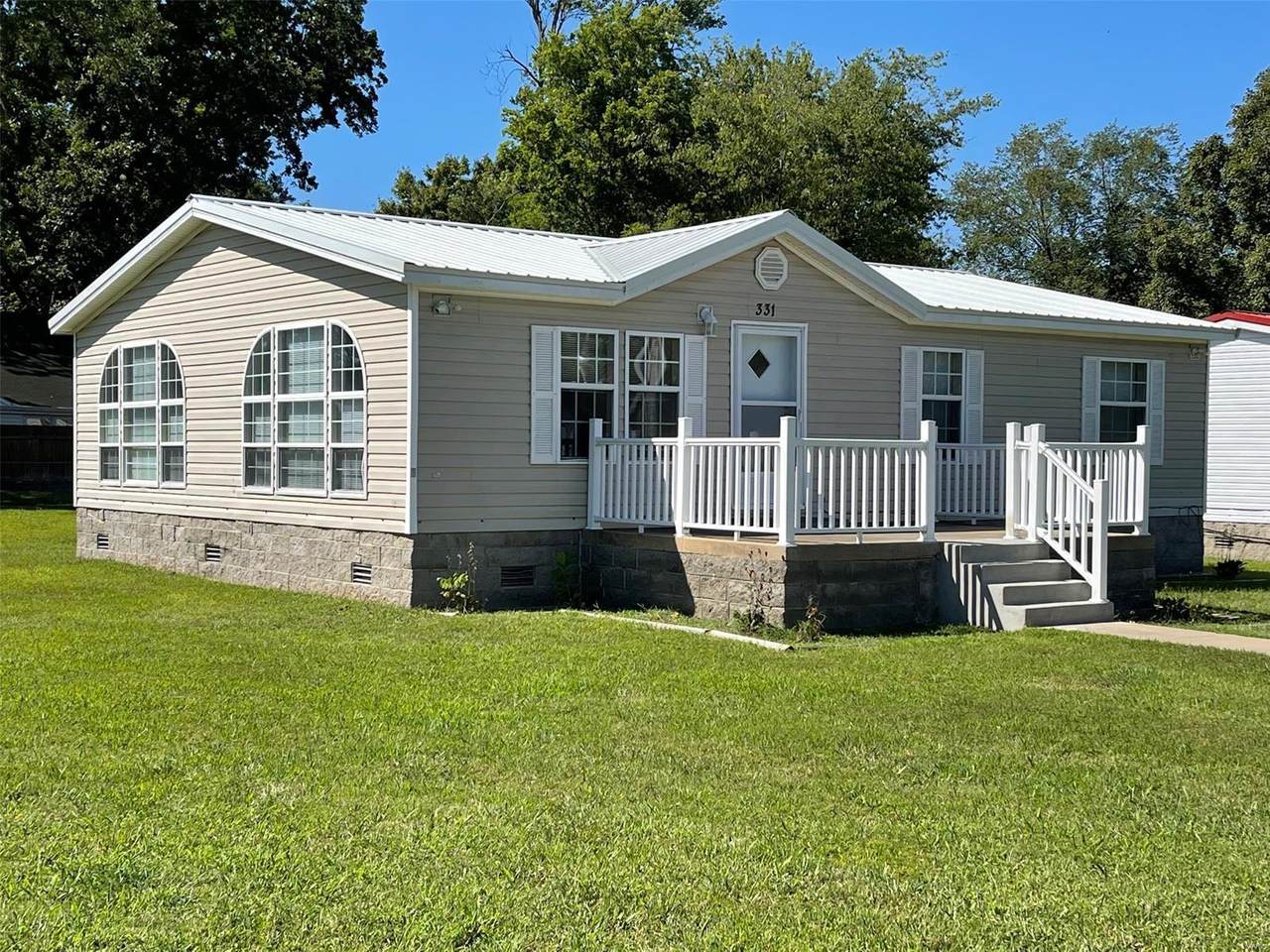 331 Chester Street - Photo 1