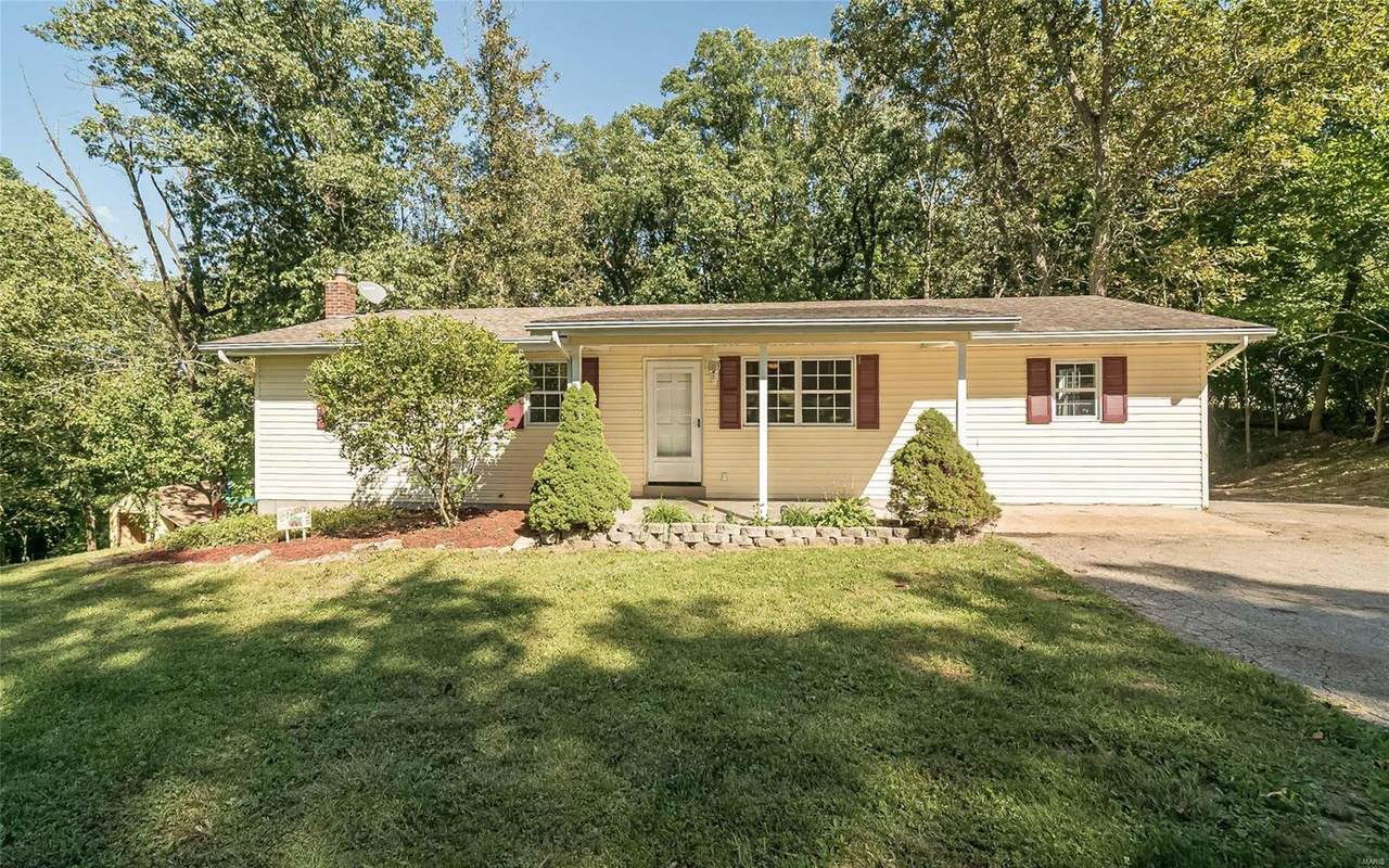 392 Daniels Estates - Photo 1