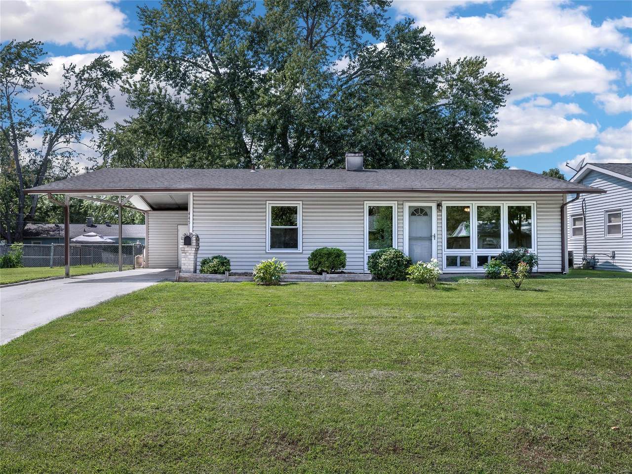 445 5th Street - Photo 1