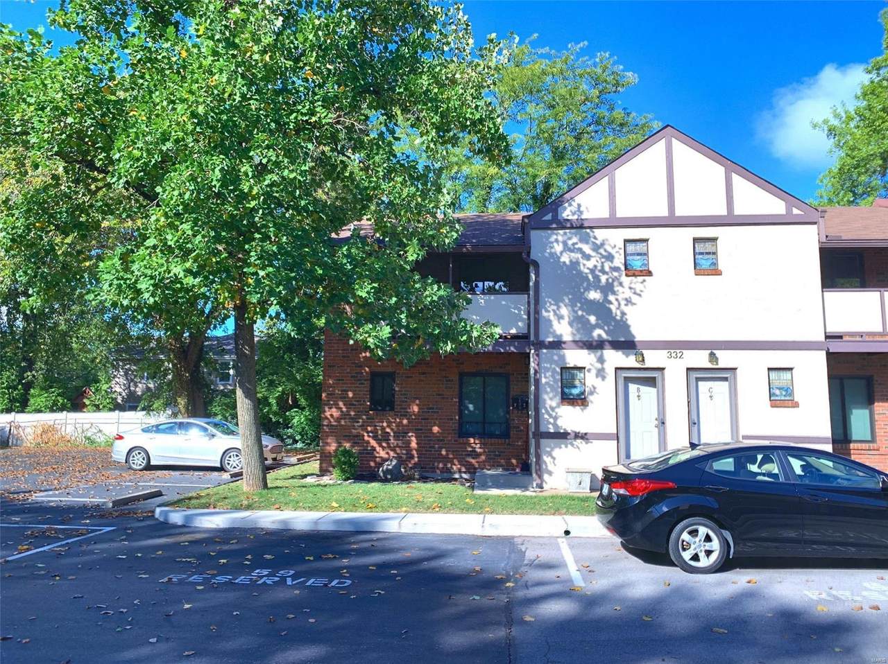 332 Barrington Square - Photo 1