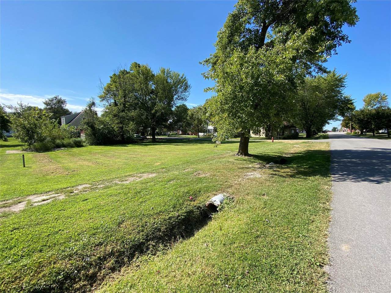 302 Second Street - Photo 1
