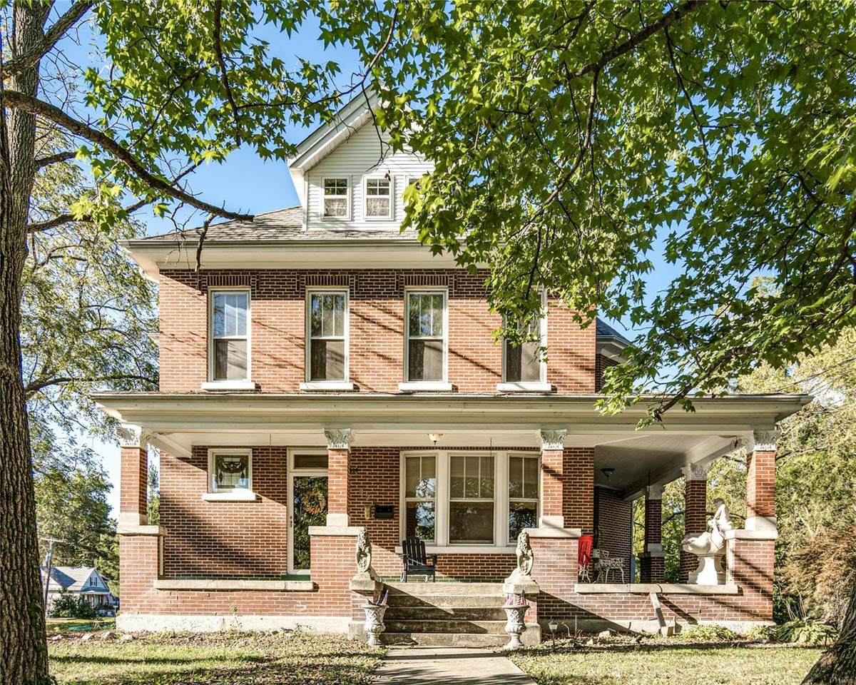 329 North Street - Photo 1