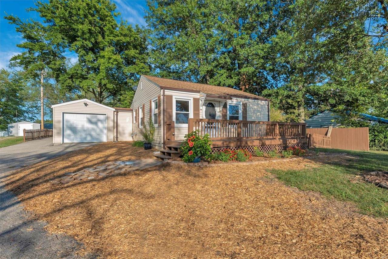 3357 Old Highway 100 - Photo 1