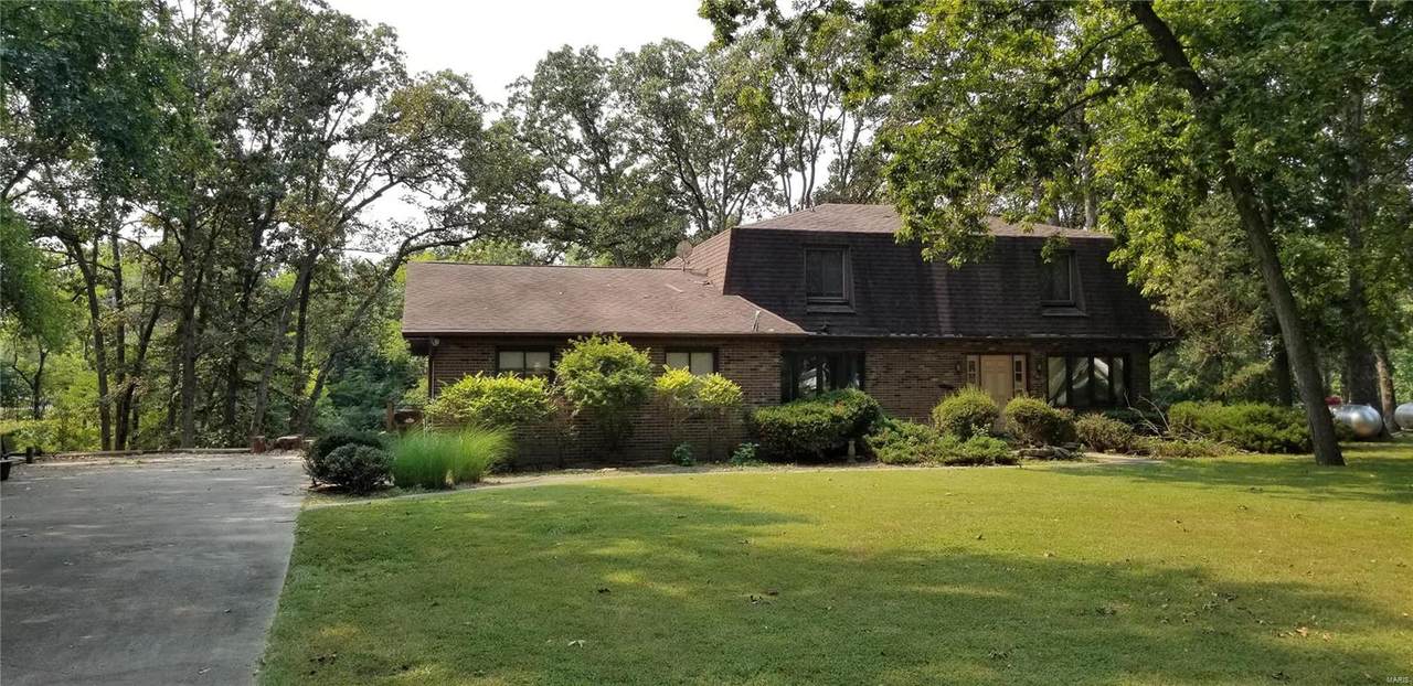 16 Maple Drive - Photo 1