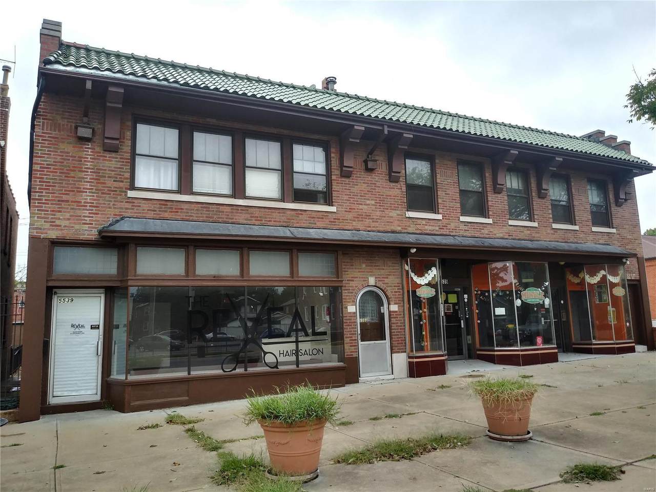 5535 Grand - Photo 1