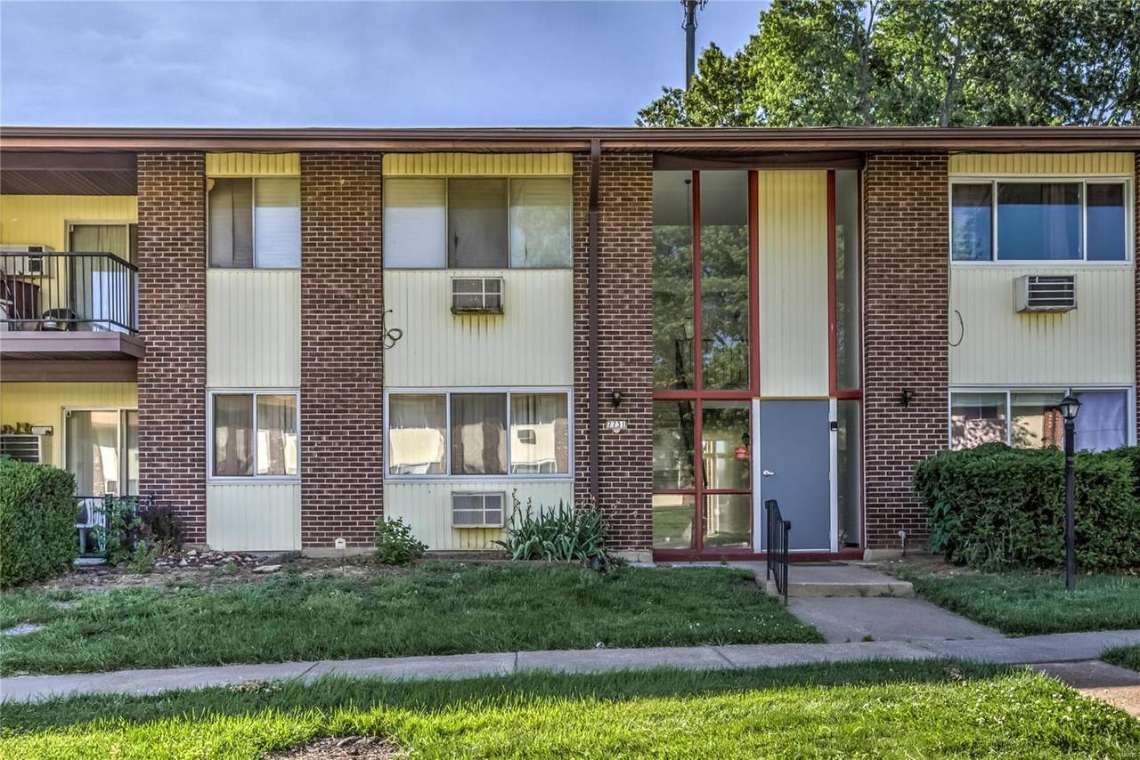 7731 Hazelcrest - Photo 1