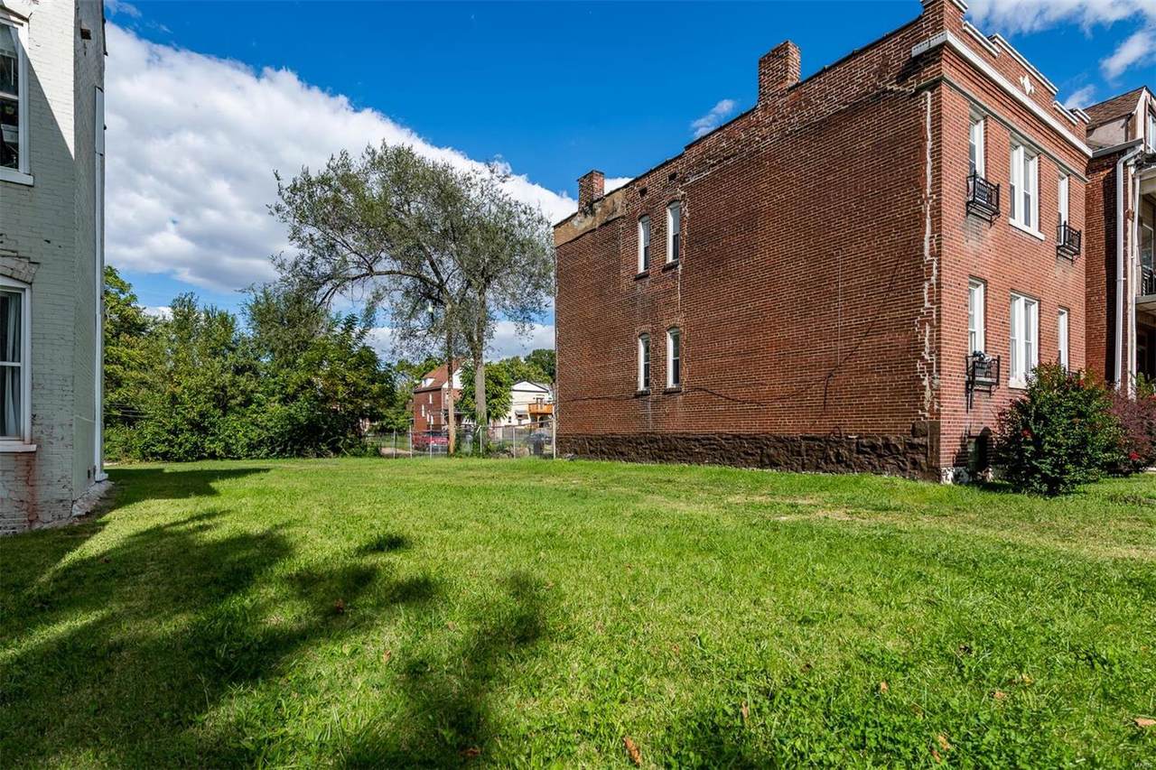4165 Washington - Photo 1