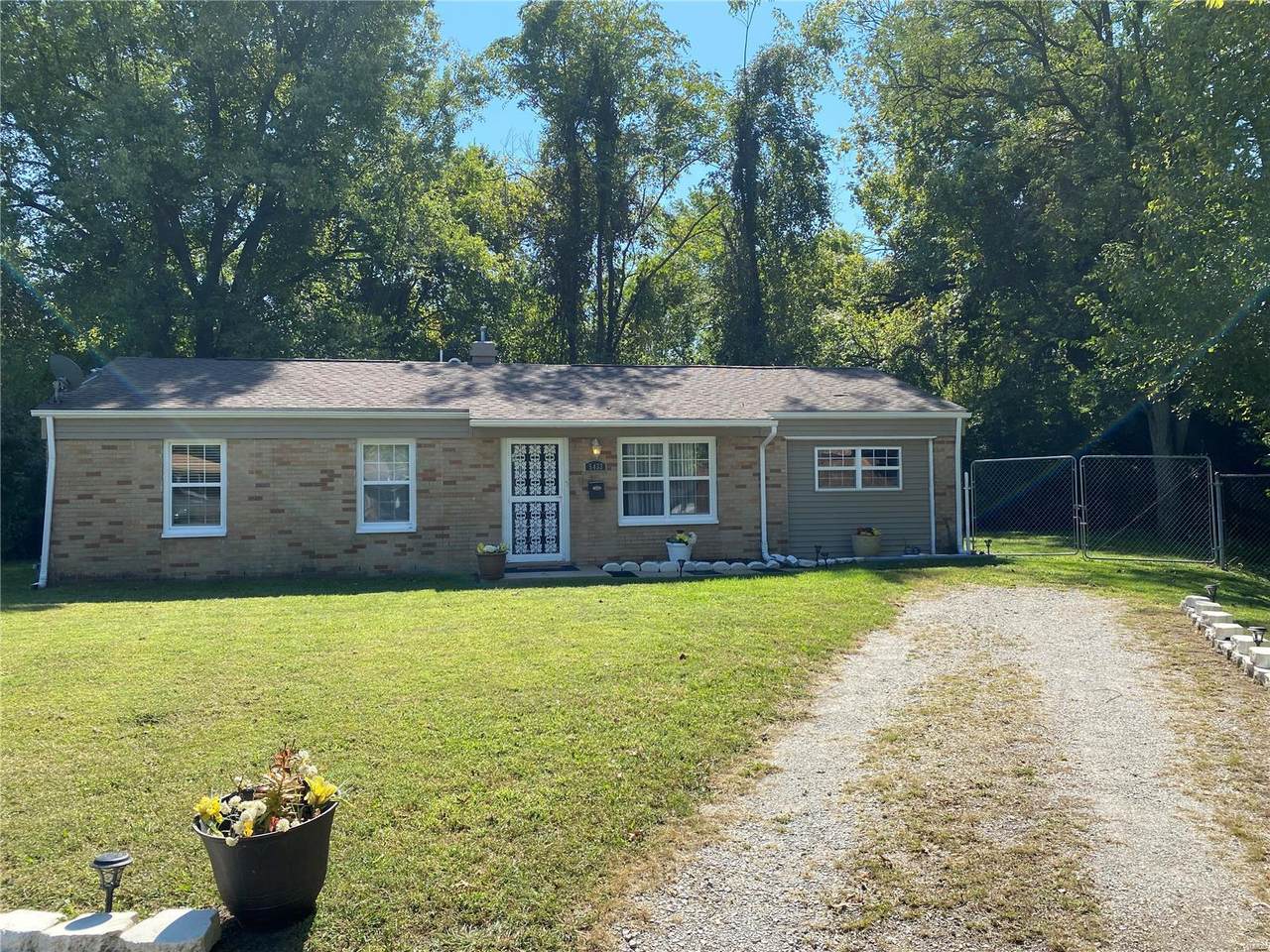 5433 Nelson Avenue - Photo 1