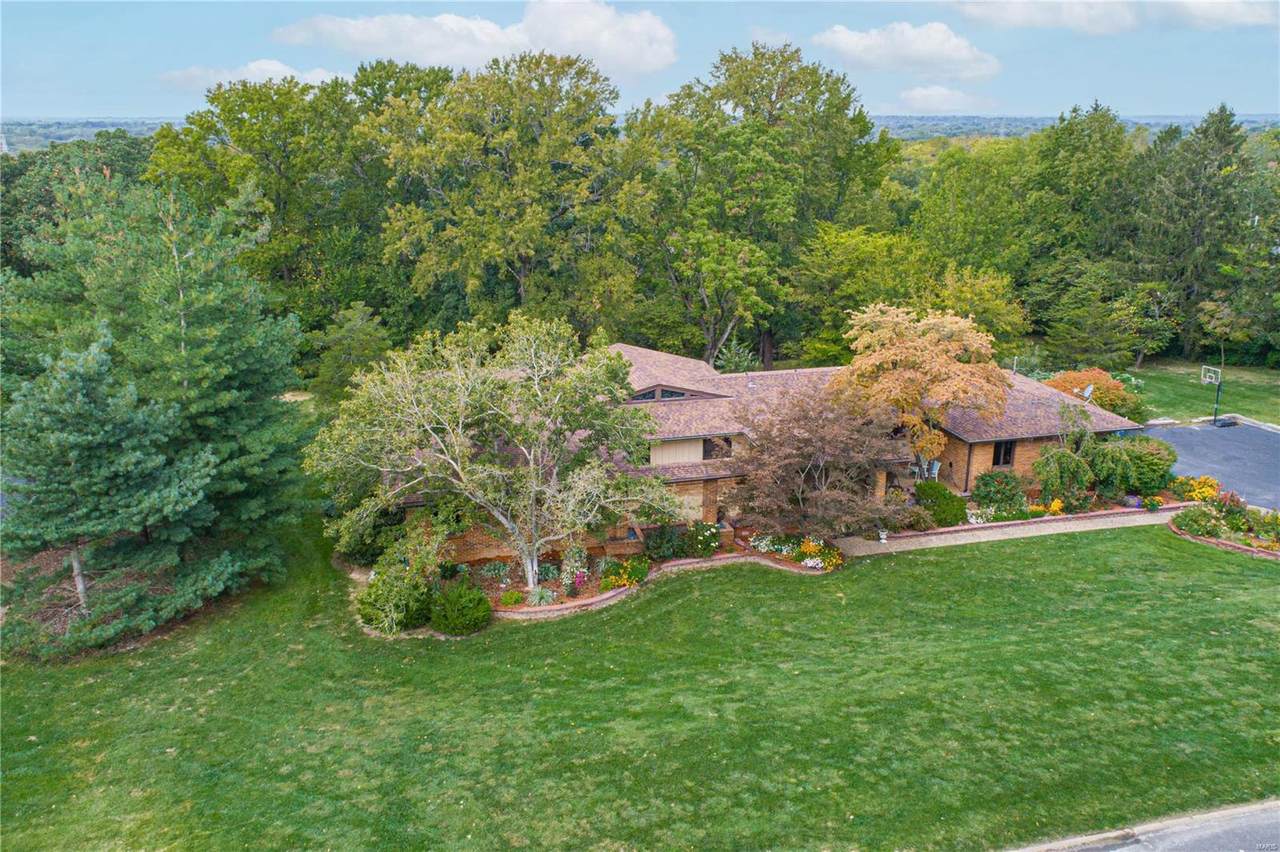 139 Ladue Oaks Drive - Photo 1
