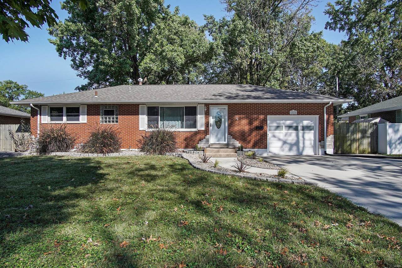 2565 Spalding Avenue - Photo 1