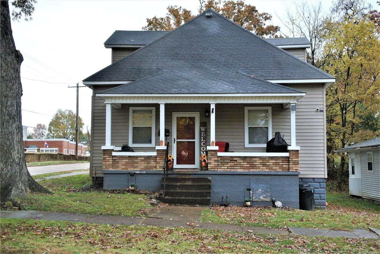 849 Poplar - Photo 1